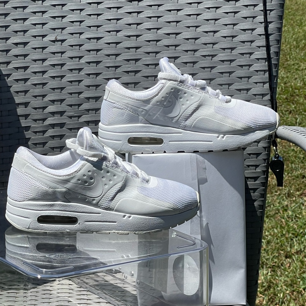 Nike Air Max Zero-White- Kids 2.5Y